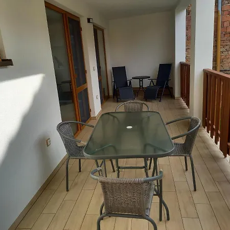 Apartmán 27 *