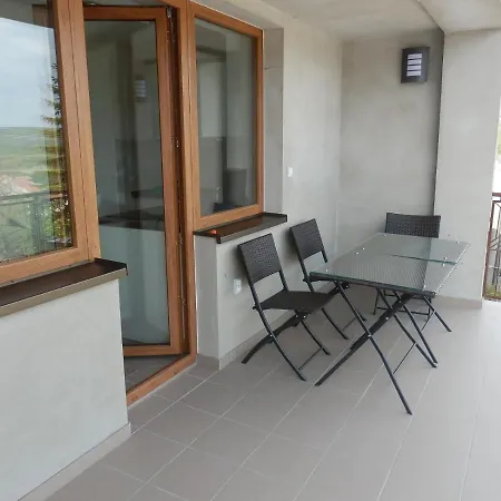 27 Apartmán *